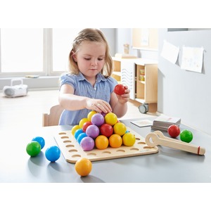 JEU DE MOTRICITE FINE FROEBEL